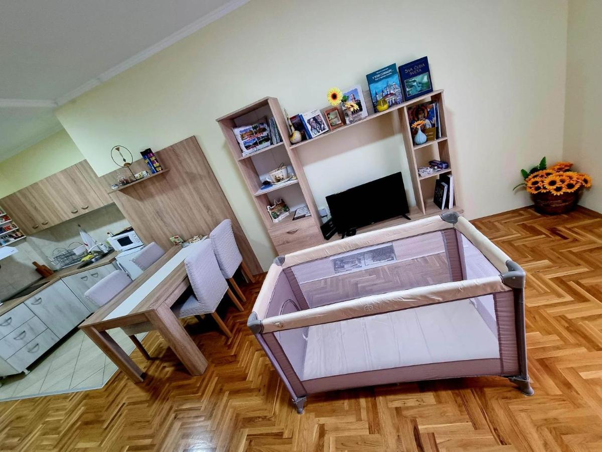 Sunflower Sombor Exterior foto